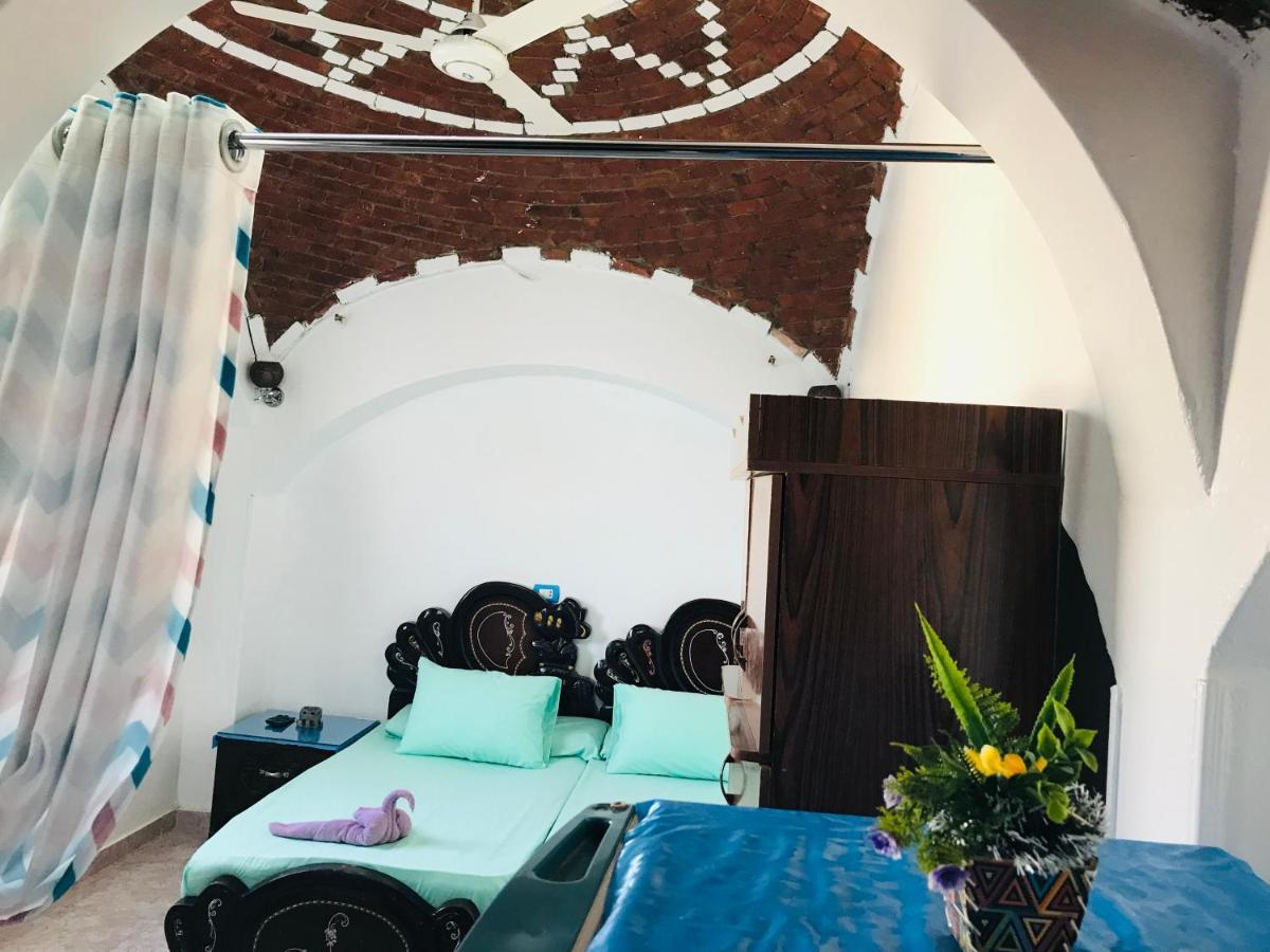 Gamal Robob Nubian Guest House Aswan Bagian luar foto