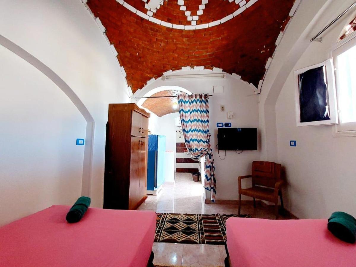 Gamal Robob Nubian Guest House Aswan Bagian luar foto